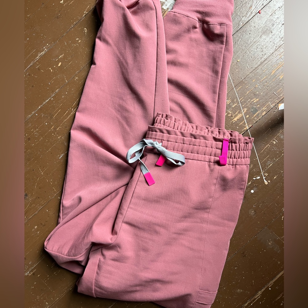 Figs Mauve Medium Tall Joggers